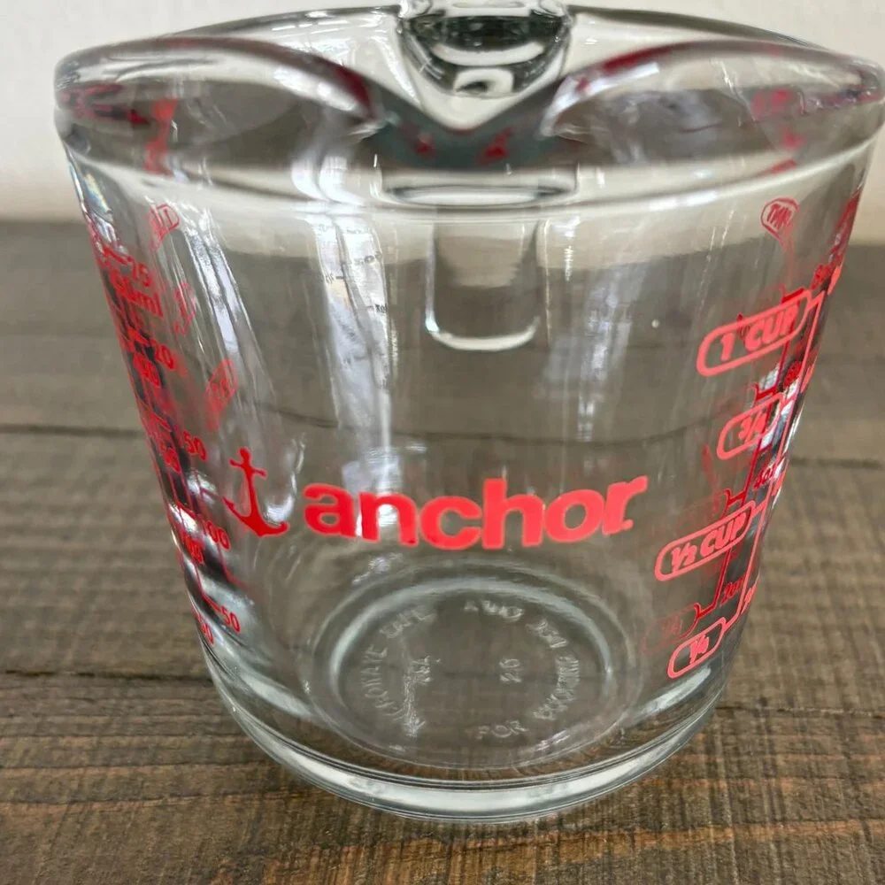 Anchor Hocking Glass Measuring Cup Red Lettering Handle 1 Cup 1/2 Pint Baking